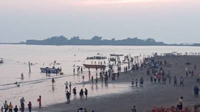 सेलिब्रेशनसाठी मुंबईकरांची पावलं अलिबागकडे, किनाऱ्यांवर पर्यटकांची गर्दी