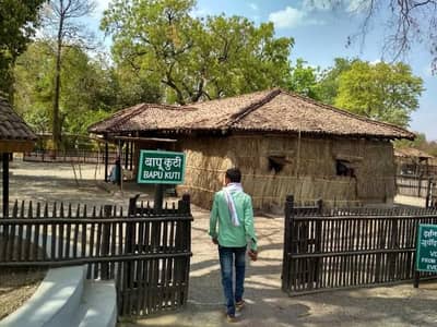 ट्रिप प्लॅन करताय? मग सेवाग्रामचा आश्रम तुमच्या प्रतिक्षेत, एकदा बघा आणि ठरवा