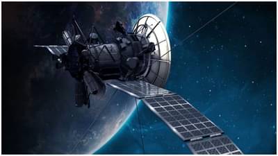 जपानने बनवला थेट लाकडाचा उपग्रह, थक्क करणारी आहेत वैशिष्ट्ये