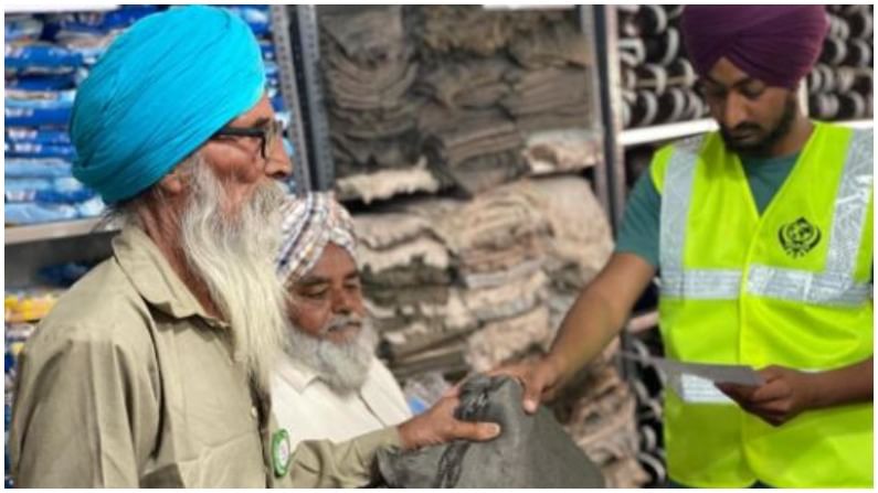 रेशनपाणी, तेल, कपडे-चपला मिळणार मोफत, सिंघू बॉर्डरवर शेतकऱ्यांसाठी उघडला मॉल