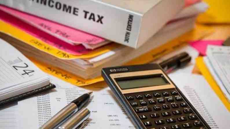 Income Tax Return साठी उरले काही तास, मुदतीनंतर दुप्पट दंडाचा दणका Income Tax Return साठी उरले काही तास, मुदतीनंतर दुप्पट दंडाचा दणका