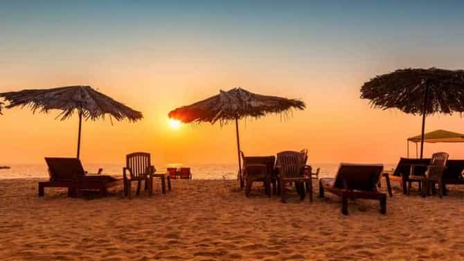 Goa Beaches | निळेशार पाणी, पांढरी-सोनेरी वाळू, ‘हे’ आहेत गोव्यातील सर्वात सुंदर समुद्र किनारे!