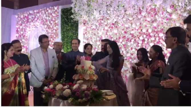 वेस्टर्न ड्रेस, केक कटिंगसह राजकीय नेत्यांची उपस्थिती, राऊतांच्या लेकीचा ग्रँड साखरपुडा