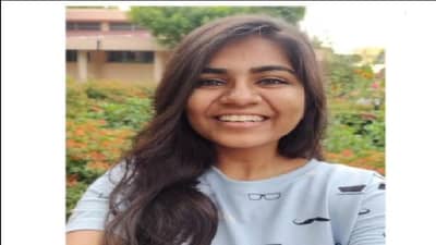 डॉक्टर-इंजिनिअरपेक्षाही तगडा पगार, कॅम्पस प्लेसमेंटमध्ये सुलभाला 46.27 लाखांचं पॅकेज