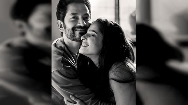 या फोटोमध्ये दोघंही प्रचंड सुंदर दिसत आहेत. तसंच हे फोटो त्यांच्या चाहत्यांच्यासुद्धा पसंतीस उतरच आहेत.