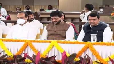 फडणवीस म्हणाले, दादांसोबत कार्यक्रम म्हणजे 2-4 दिवस बातम्या, अजित पवार म्हणाले.....