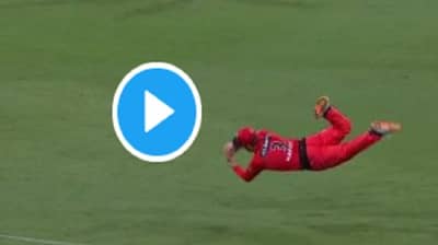 BBL 2020 | मॅकँजी हार्वेने घेतलेला शानदार कॅच पाहिलात का ?