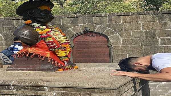 महाराष्ट्राचा लाडका अभिनेता आणि महाराष्ट्राचा 'आपला माणुस' शिव ठाकरे सध्या मस्त भटकंती करतोय.