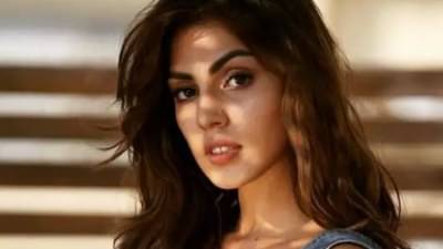 रिया चक्रवर्तीने सुशांतला ड्रग्ज दिले, एनसीबीच्या चार्जशीटमध्ये आरोप; रियाच्या अडचणीत वाढ