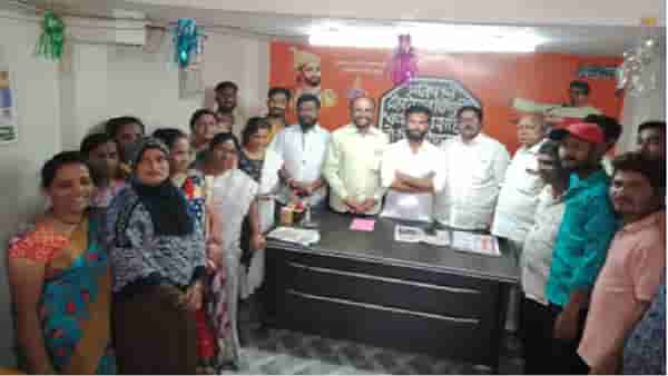 इचलकरंजीत मनसेच्या पाठपुराव्याने 50 सफाई कर्मचाऱ्यांना न्याय