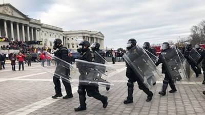 अमेरिकेत डोनाल्ड ट्रम्प समर्थकांचा धुडगूस, पोलिसांच्या गोळीबारात चौघांचा मृत्यू