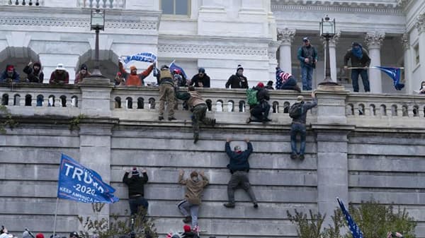 US Violence: आधी समर्थकांचा धुडगुस, अखेर ट्रम्प यांची खुर्ची सोडण्याची तयारी