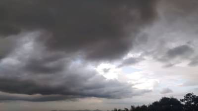 राज्यात पुन्हा अवकाळी पावसाचं संकट; या भागांमध्ये वादळी पावसाचा इशारा