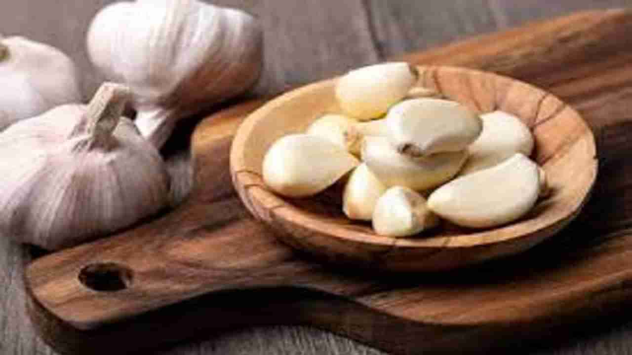 Garlic Benefits | केवळ आरोग्यासाठीच नव्हे तर, त्वचेच्या सौंदर्यासाठीदेखील ‘लसूण’ ठरते गुणकारी!