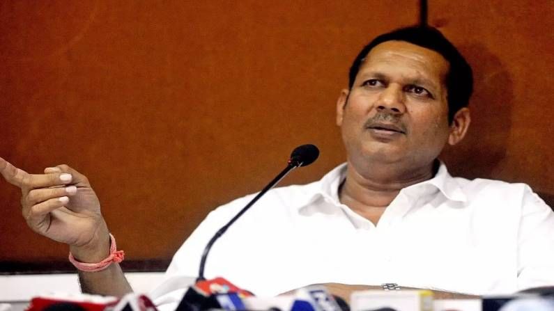 'अंत पाहू नका, उद्रेक झाला तर कोण थांबवणार?' मराठा आरक्षणाच्या मुद्द्यावरुन खासदार उदयनराजेंचा सवाल 'अंत पाहू नका, उद्रेक झाला तर कोण थांबवणार?' मराठा आरक्षणाच्या मुद्द्यावरुन खासदार उदयनराजेंचा सवाल