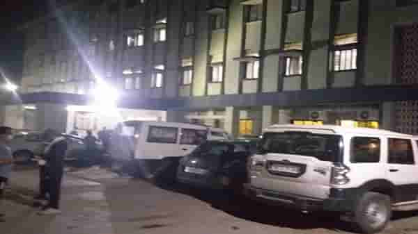 Bhandara Hospital fire | जुळ्या बालकासह सात नवजात शिशूंना सुरक्षितस्थळी हलवले