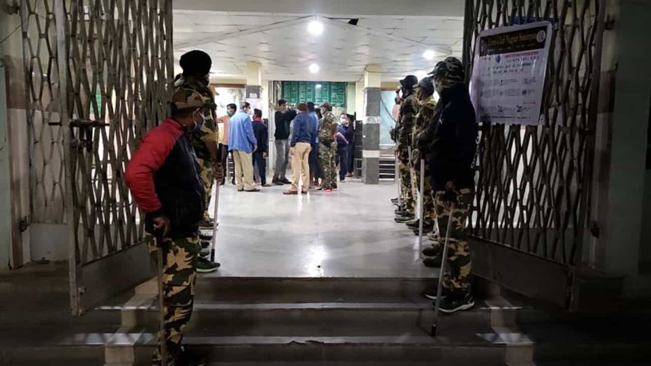 Bhandara Hospital Fire | भंडारा रुग्णालय दुर्घटनेचे मुख्यमंत्र्यांकडून चौकशीचे आदेश, तर आरोग्यमंत्र्यांकडून मदतीची घोषणा