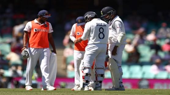 Australia vs India, 3rd Test | पंत पाठोपाठ रवींद्र जाडेजाही  जायबंदी, हाताच्या डाव्या अंगठ्याला दुखापत