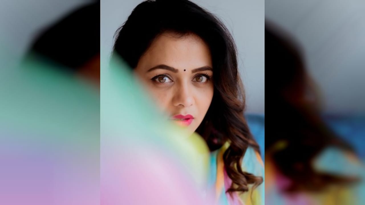  नेहमीच प्रसन्न राहणारी अभिनेत्री प्रार्थना बेहरे तिच्या विविध मूड्सचे फोटो सतत सोशल मीडियावर शेअर करताना दिसत आहे.