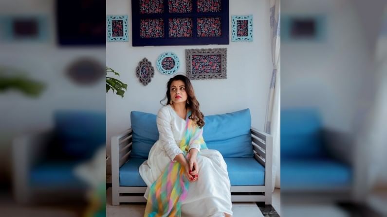 आता प्रार्थना बेहरेचा कलरफुल अंदाज तिच्या चाहत्यांना घायाळ करतोय. 