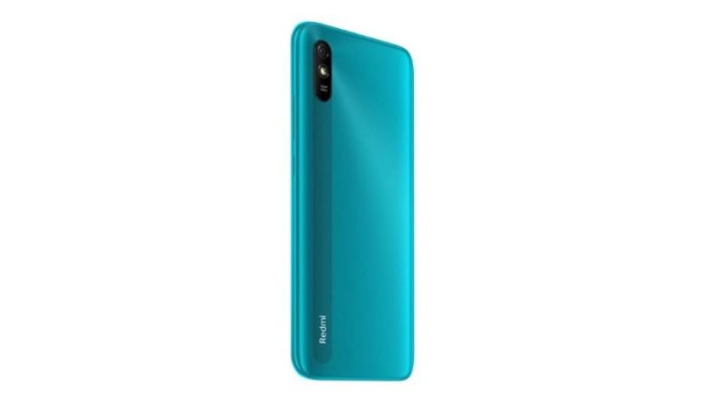 Xiaomi Redmi 9A : Xiaomi या कंपनीचे स्मार्टफोन दीर्घकाळ टिकतात, असे अनेक युजर्सचे म्हणणे आहे. विशेष म्हणजे Xiaomi ही स्मार्टफोन कंपनी 7 हजारांच्या आत तुम्हाला चांगले फिचर्स असणारे फोन देत आहे. Xiaomi Redmi 9A या फोनचा डिस्प्ले 6.53 इंच इतका आहे. या फोनमध्ये Android 10 आधारित MIUI 11 या सिस्टम आहे. या फोनमध्ये 13 मेगापिक्सलचा रिअर कॅमेरा आणि 5 मेगापिक्सलचा सेल्फी कॅमेरा आहे. (Best Smartphones Under 7000 Rs)