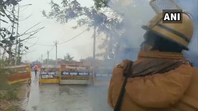 कृषी कायद्याविरोधात हरियाणात राडा, मुख्यमंत्री येण्याआधीच स्टेजची तोडफोड, पोलिसांकडून शेतकऱ्यांवर लाठीचार्ज