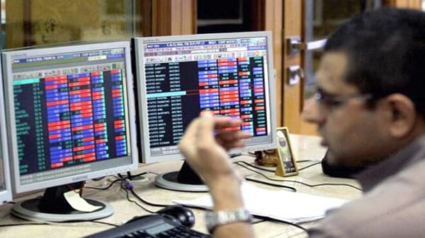 Share market Budget 2021: सेन्सेक्समध्ये 2000 पॉईंटसची उसळी; मार्केट कॅप 6 लाख कोटींनी वाढली