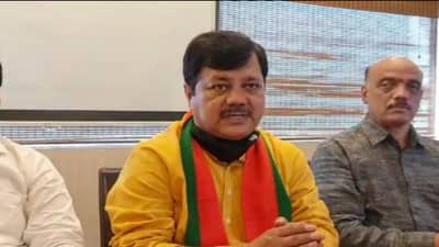 अजित पवारांचा स्नेह सत्तेबरोबर; प्रवीण दरेकरांची टीका