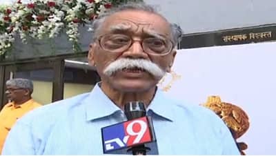 ज्येष्ठ साहित्यिक भालचंद्र नेमाडे यांच्या विरोधात अदखलपात्र गुन्हा, आक्षेपार्ह लिखाण केल्याचा आरोप