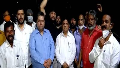 आयारामांना पदं दिल्याने शिवसेनेत असंतोष, काँग्रेसी भगावच्या घोषणा देत राजीनामे