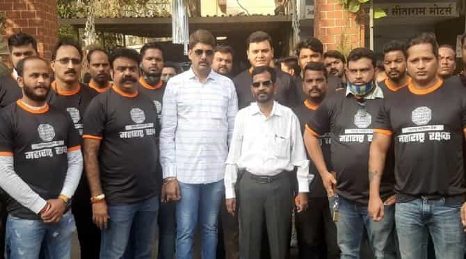 राज ठाकरेंचा रॉयल कारभार, सरकारने सुरक्षेत कपात करताच मनसेकडून ‘महाराष्ट्र रक्षक’ तैनात
