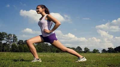 Fitness | अतिरिक्त चरबी घटवण्यासाठी जिमची गरज नाही! घरच्या घरी करा ‘हे’ सोपे व्यायाम प्रकार...