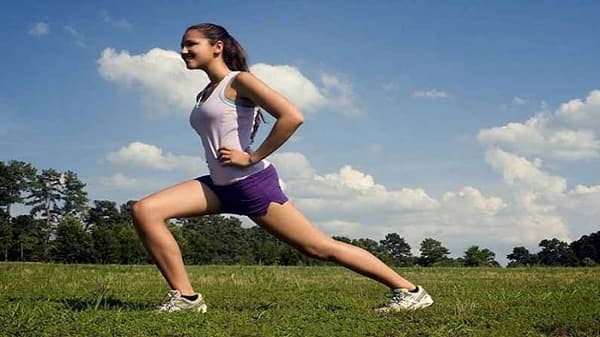 Fitness | अतिरिक्त चरबी घटवण्यासाठी जिमची गरज नाही! घरच्या घरी करा ‘हे’ सोपे व्यायाम प्रकार...