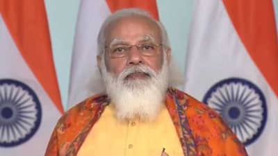 आपण टाळ्या-थाळ्या वाजवल्या, दिवे लावले; यामुळे देशाचा आत्मविश्वास वाढला : नरेंद्र मोदी