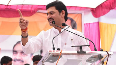 बलात्कार प्रकरण भोवणार?; धनंजय मुंडे यांच्या राजकीय कारकिर्दीचं नेमकं काय होणार?