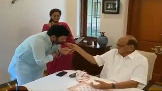 अडचणीत सापडलेले धनंजय मुंडे शरद पवार यांच्या भेटीला