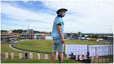 इंग्लंडच्या क्रिकेट फॅनला स्टेडियममधून धक्के मारुन हाकललं