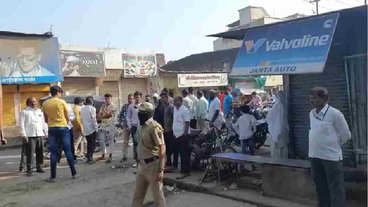 महाराष्ट्र ग्रामपंचायत मतदान 2021: जामनेरच्या देवपिंप्रीत चाकू हल्ला, पिस्तूल रोखून धमकावलं