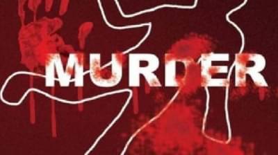 मोबाईल न दिल्याचा राग, मुलाकडून बापाच्या डोक्यात चोपणीने वार