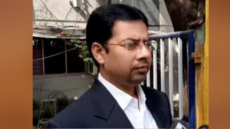 रेणू शर्माने गुन्हा दाखल करू नये म्हणून मुंडेंचा दबाव; वकिलाचा दावा