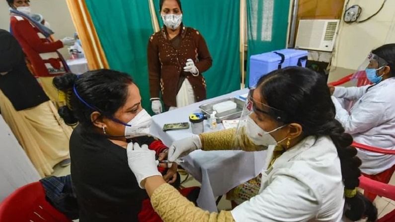 Corona Vaccination : जगातील सर्वात मोठी लसीकरण मोहीम, पहिल्या टप्प्यात कोणत्या राज्यांना किती लस?