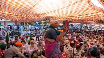 मोदी सरकार अंबानी-अदानीसाठी काम करतंय, पुढच्या निवडणुकीसाठी फंडची तयारी सुरु : मेधा पाटकर