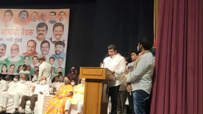 नवी मुंबईत महाविकास आघाडीचे नेते एकत्र; गणेश नाईकांच्या सत्तेला हादरा बसणार?