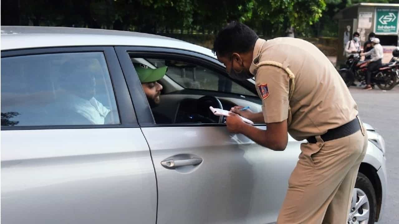 आता मास्क न लावता खुशाल गाडी चालवा, खासगी वाहनांसाठी पालिकेची नियमावली जारी