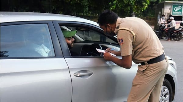 आता मास्क न लावता खुशाल गाडी चालवा, खासगी वाहनांसाठी पालिकेची नियमावली जारी