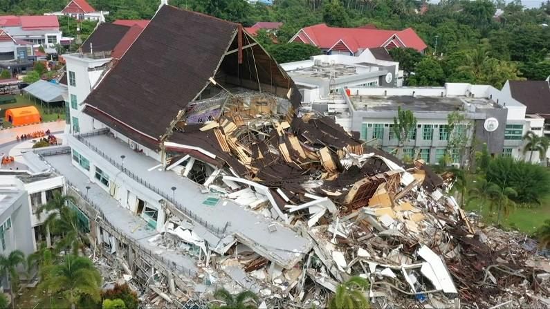 इंडोनेशियात भुकंपाचा कहर, 1150 आशियाई नागरिकांसह 27 हजार लोकांचं विस्थापन, 73 मृत्यू