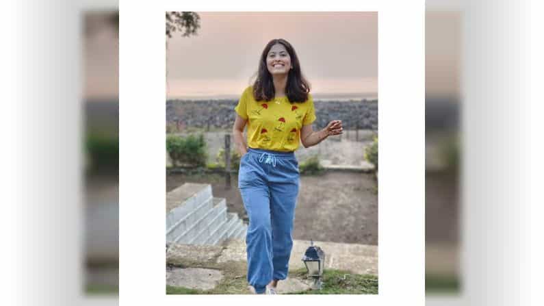 मराठमोळी अभिनेत्री अभिज्ञा भावे सध्या सोशल मीडियावर मोठ्या प्रमाणात अॅक्टिव्ह असते.
