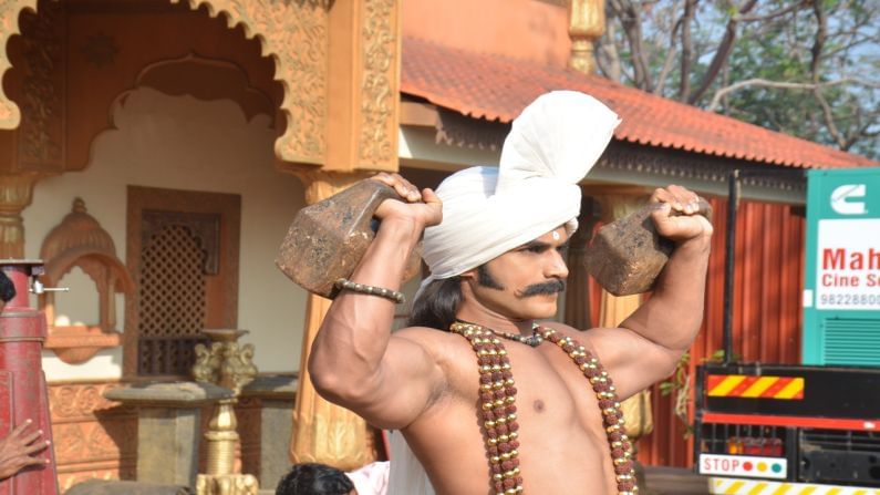 Marathi Serial:  ‘दख्खनचा राजा ज्योतिबा’च्या सेटवर धमाल, विशाल निकमचं सेटवरच वर्कआऊट सेशन