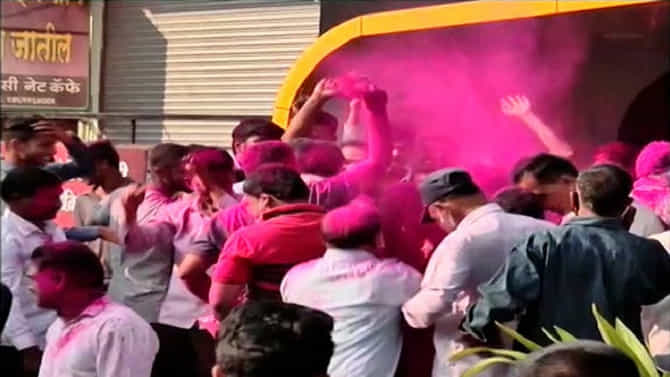 बीडमध्ये राष्ट्रवादी आणि शिवसेनेची सरशी, जिल्ह्यात मनसेनेही खातं उघडलं, भाजपला मोठा झटका