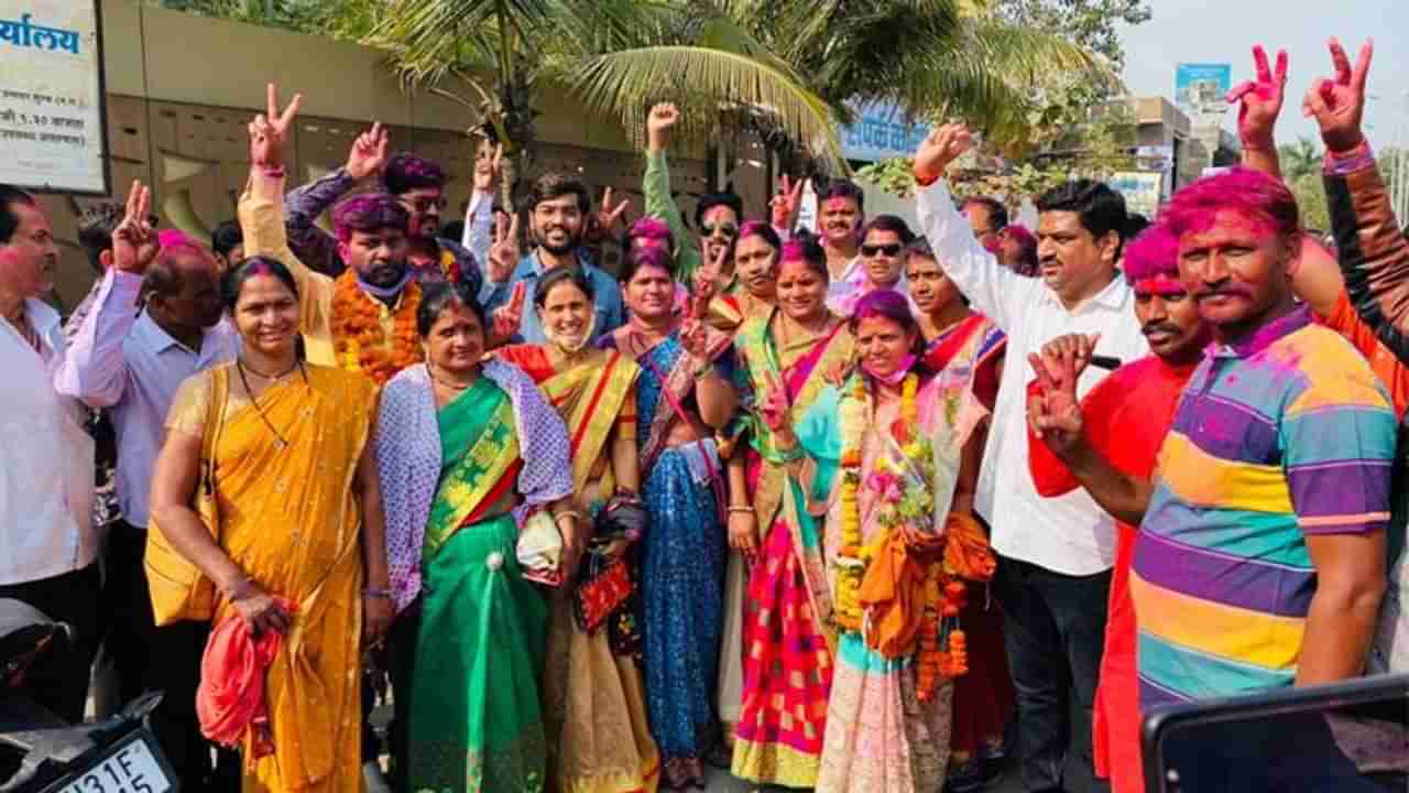 Maharashtra Gram Panchayat Election Results 2021: गावगाड्याचा कौल, कुणी चिंता करायची, कुणाला शाबासकी; महापालिकेसाठी कोण धोक्यात?